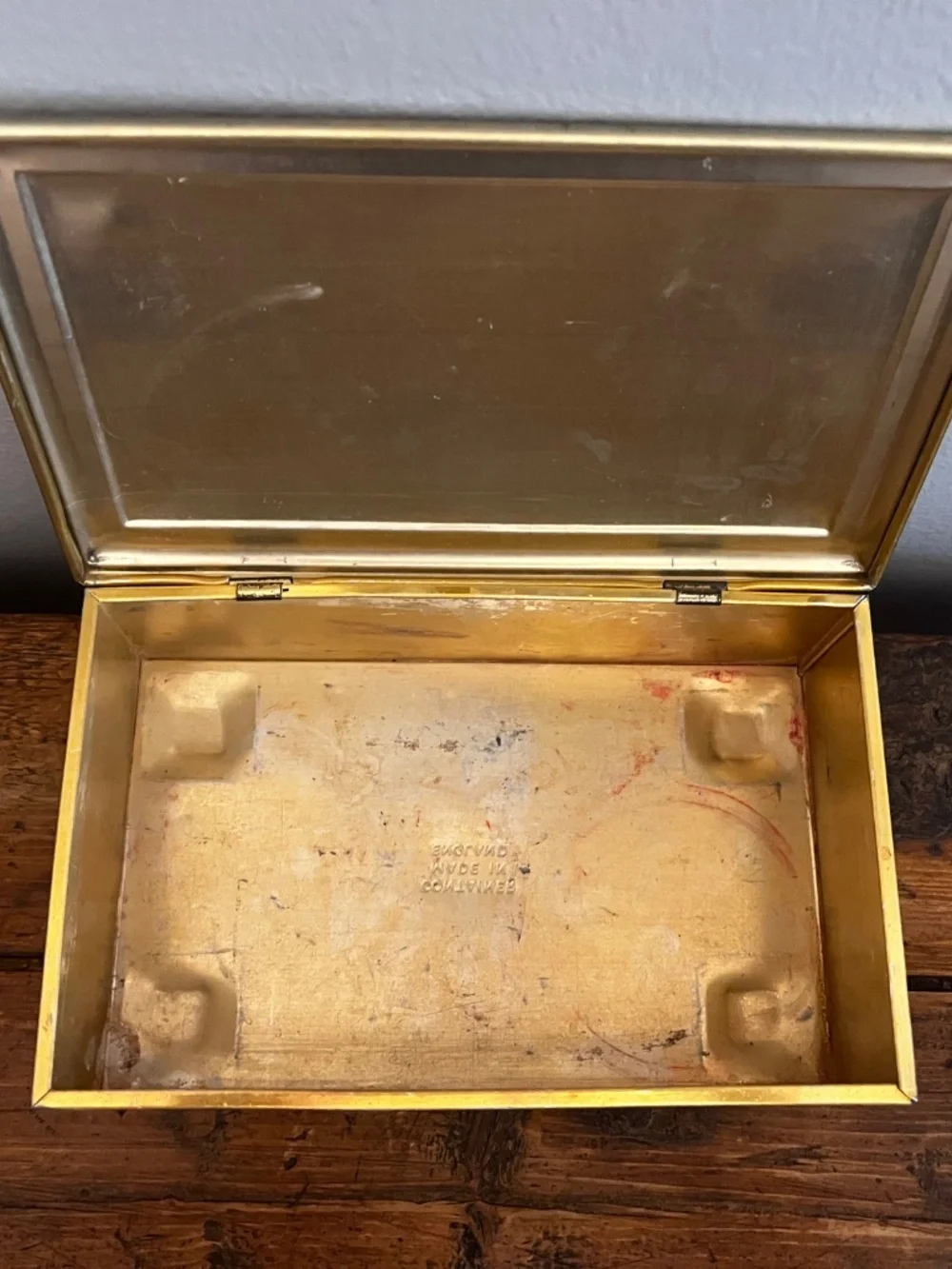 Vintage Made in England Romantic Tin Box | Rococo Courting Couple